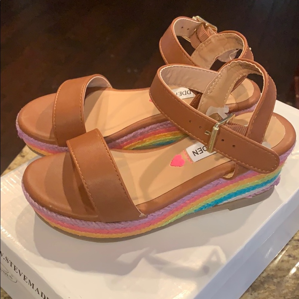 New size 13 Steve Madden Cognac wedge sandal